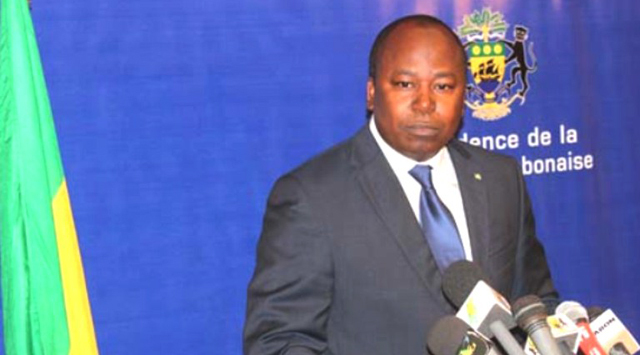 Gabon: Billie By Nze et sa maîtresse conspués aux obsèques de Kaky Disco