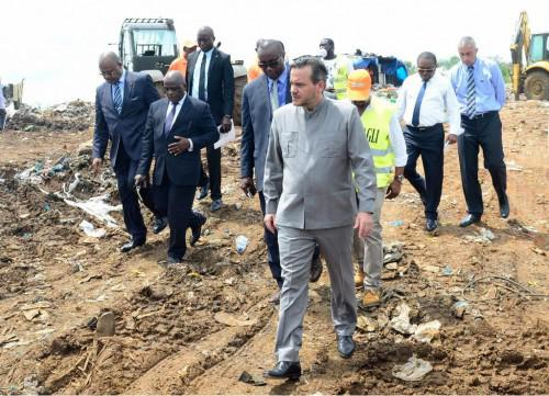 Gabon: les coups de bluff de Laccruche Alihanga