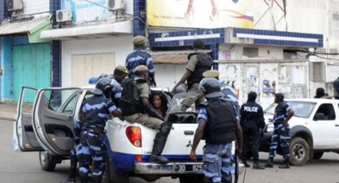 Le Gabon, un État policier