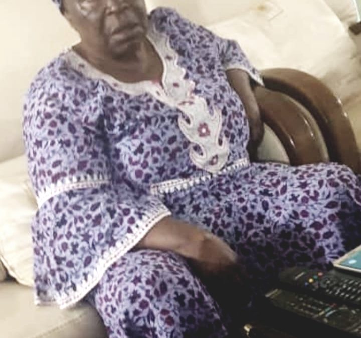 Gabon: la mère du président dans la galère !